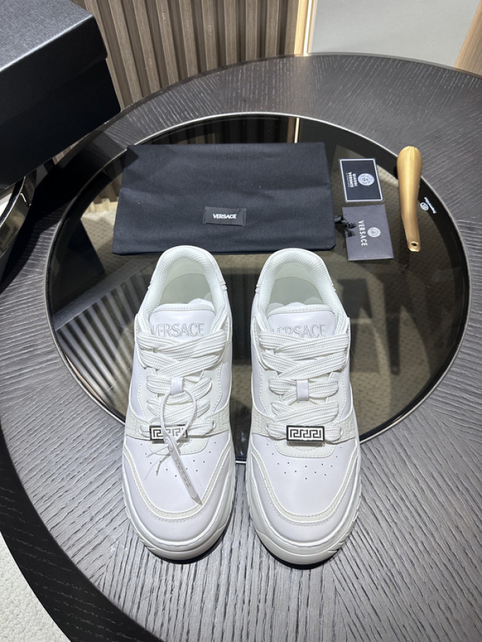 Va1e*ntin0 garavani sneaker