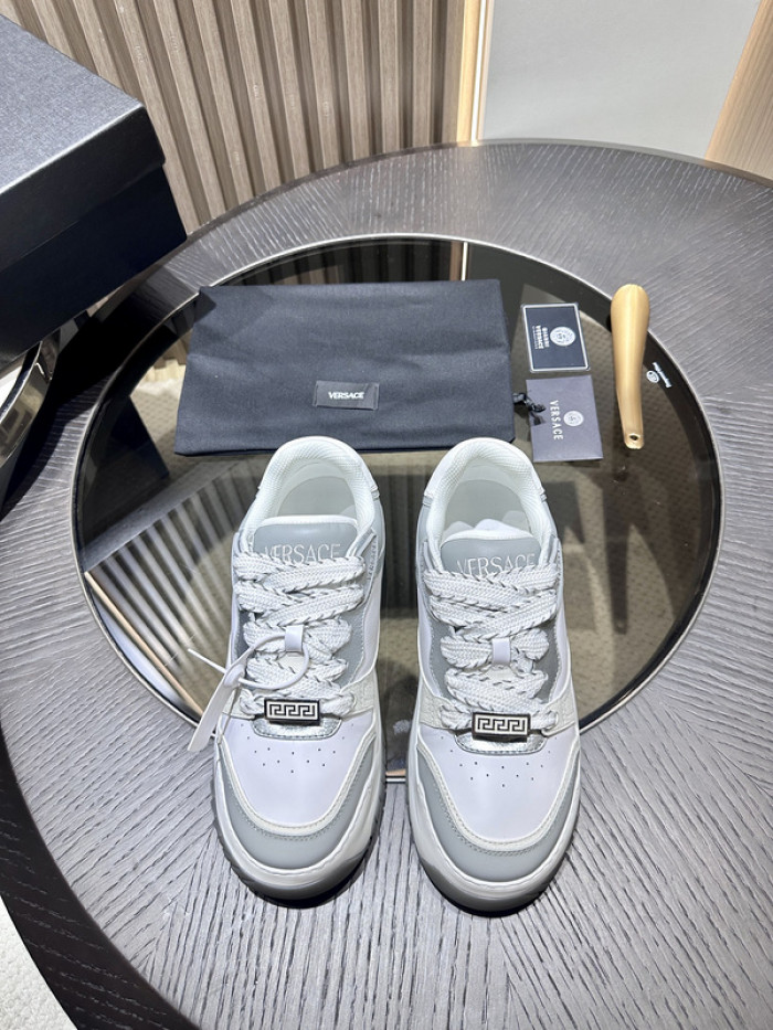 Va1e*ntin0 garavani sneaker