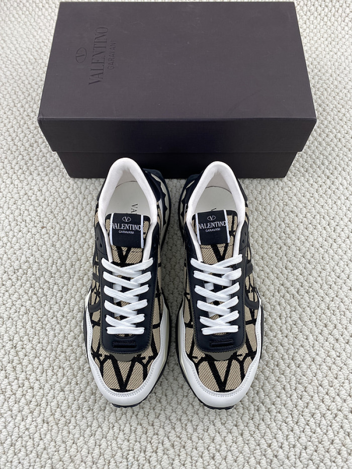 Va1e*ntin0 garavani sneaker