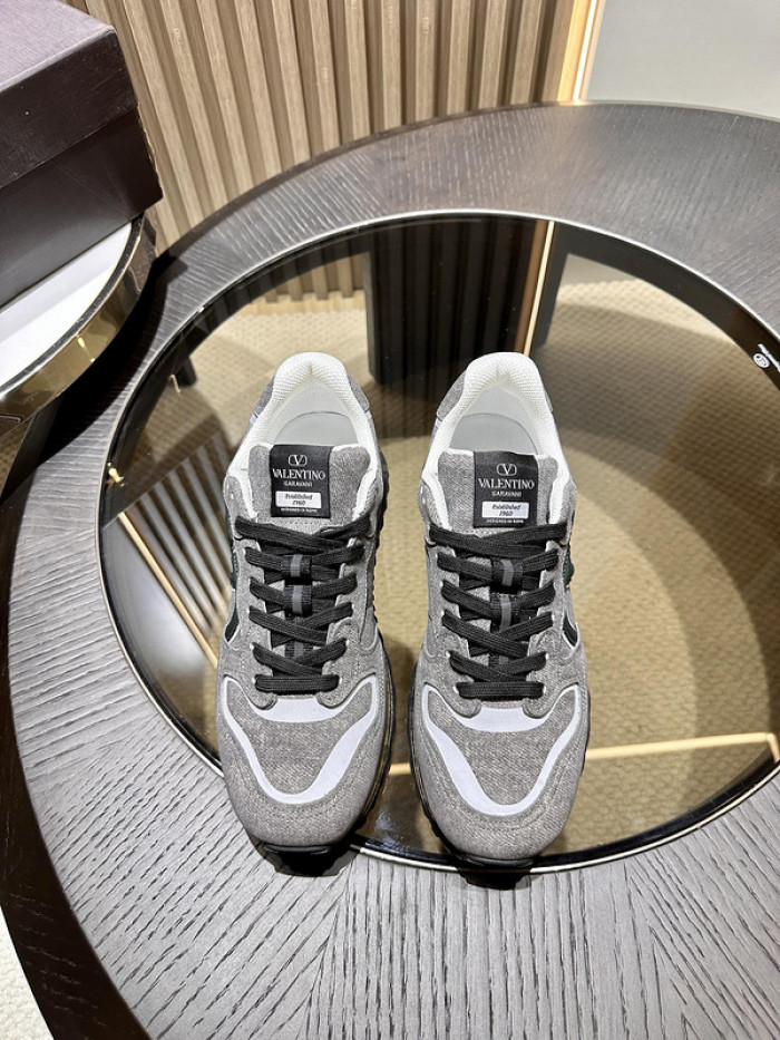 Va1e*ntin0 garavani sneaker