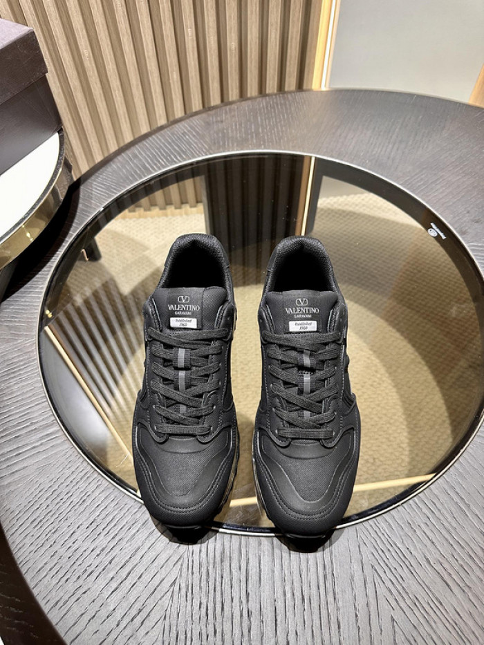 Va1e*ntin0 garavani sneaker