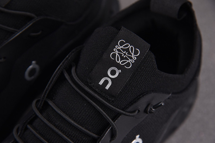 L0ew* sneaker