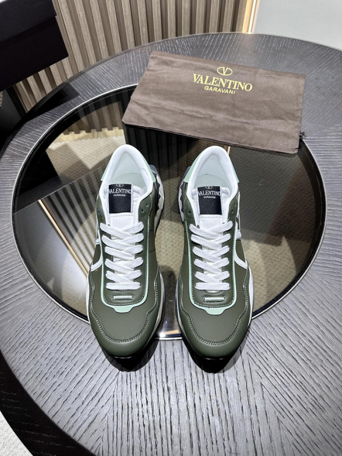 Va1e*ntin0 garavani sneaker