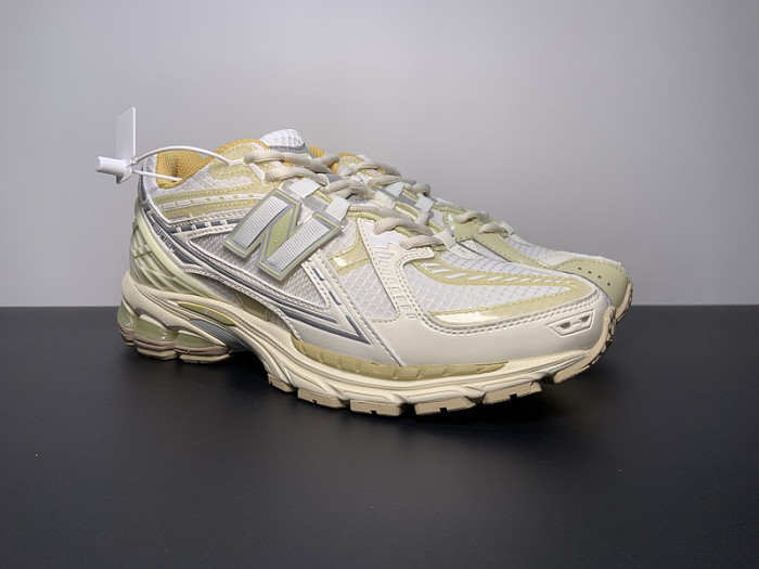 new Ba1an*e 1906u low lunar new year pack - cream - m1906nly