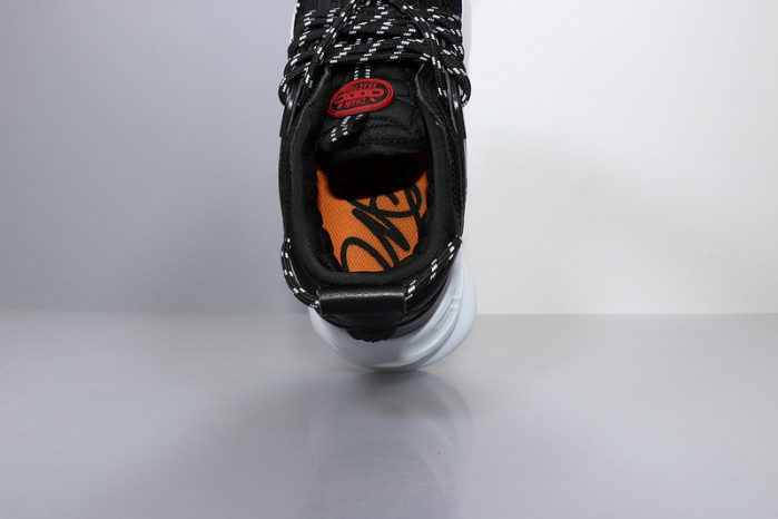 VRCE Sneaker