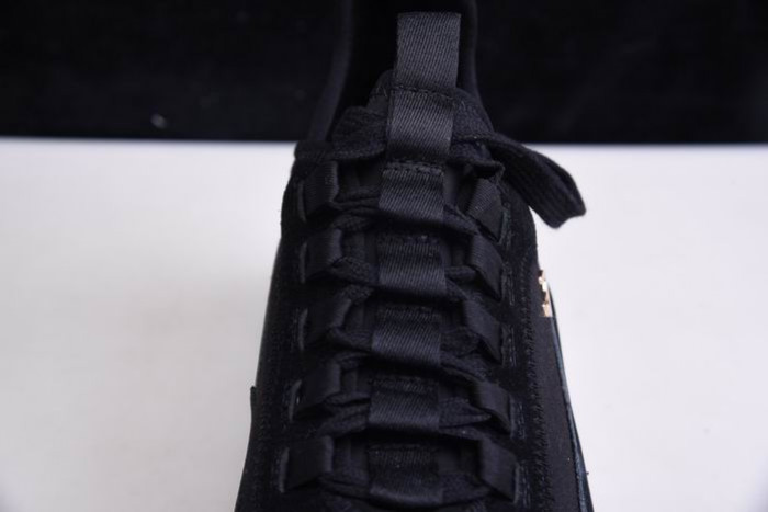 CHNL Sneaker